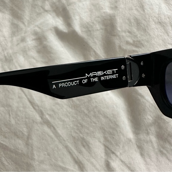 SMILEY® X MARKET SUNGLASSES - Picture 5 of 8